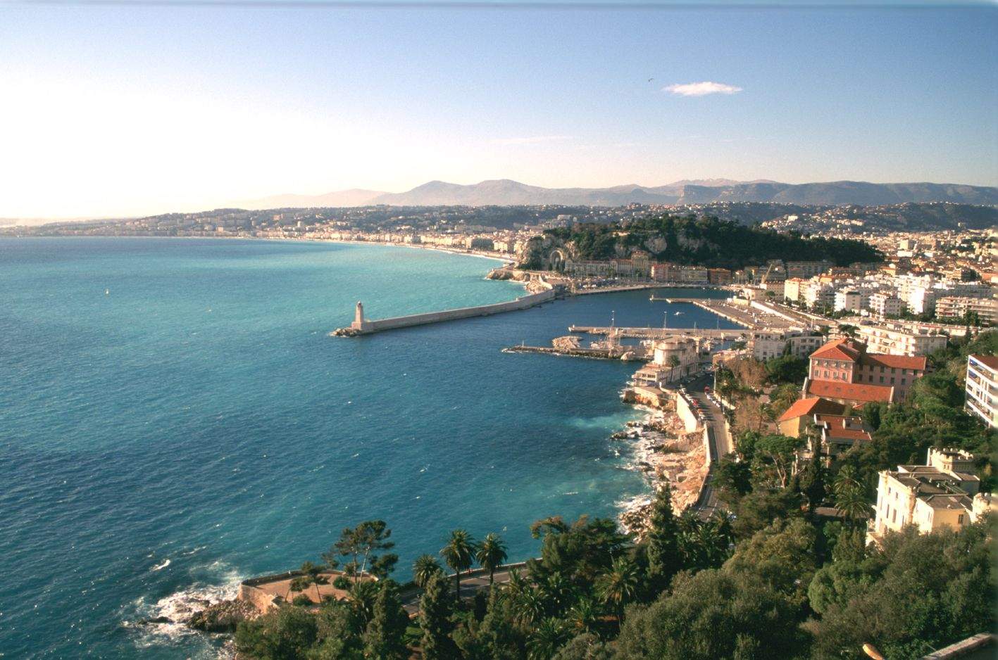 Best Western Nice · Hotel Alba 4 étoiles Nice Baie de Nice depuis la Coline du Château